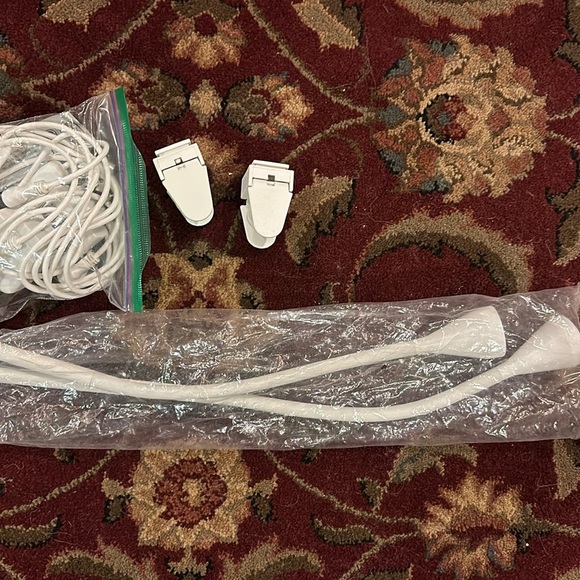 IKEA-NÄVLINGE
LED wall/clamp spotlight, white-gently used - Picture 3 of 3